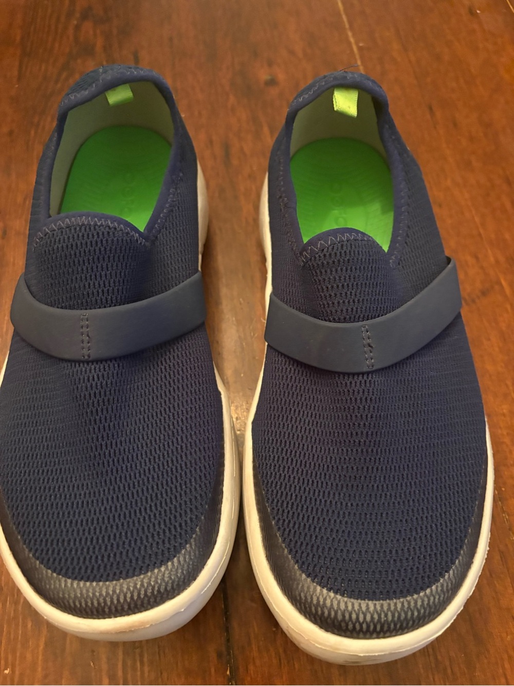 OOFOS Navy Slip-On Sneakers with Lime Insole